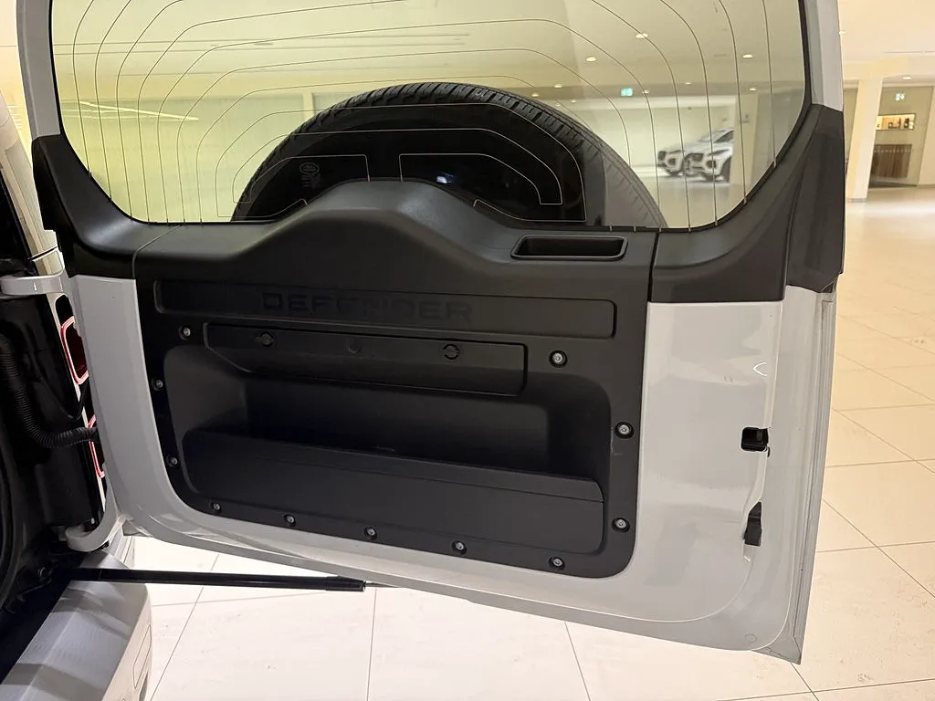 Vehicle image 20