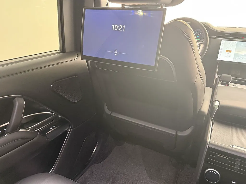 Vehicle image 22