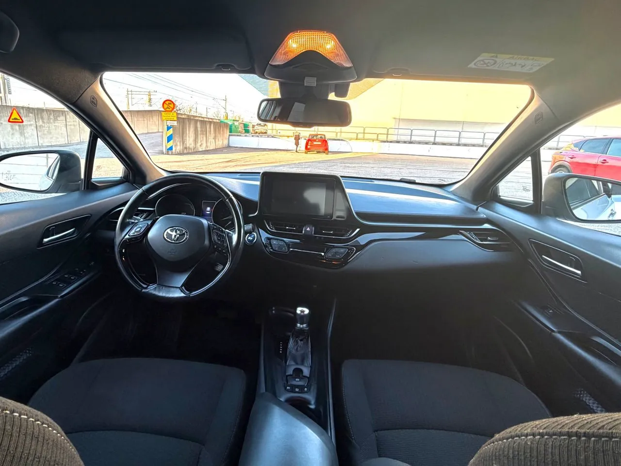 Vehicle image 6