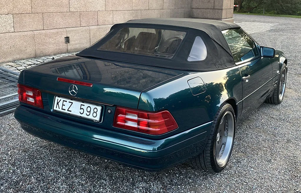 Vehicle image 6