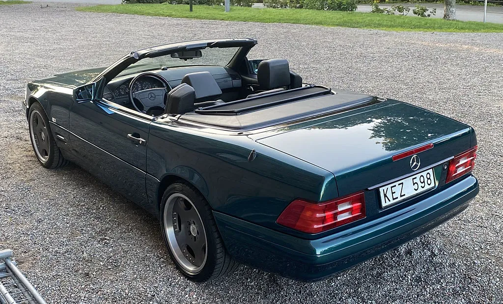 Vehicle image 9