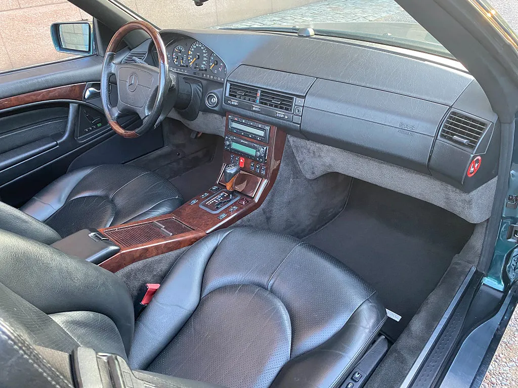 Vehicle image 21