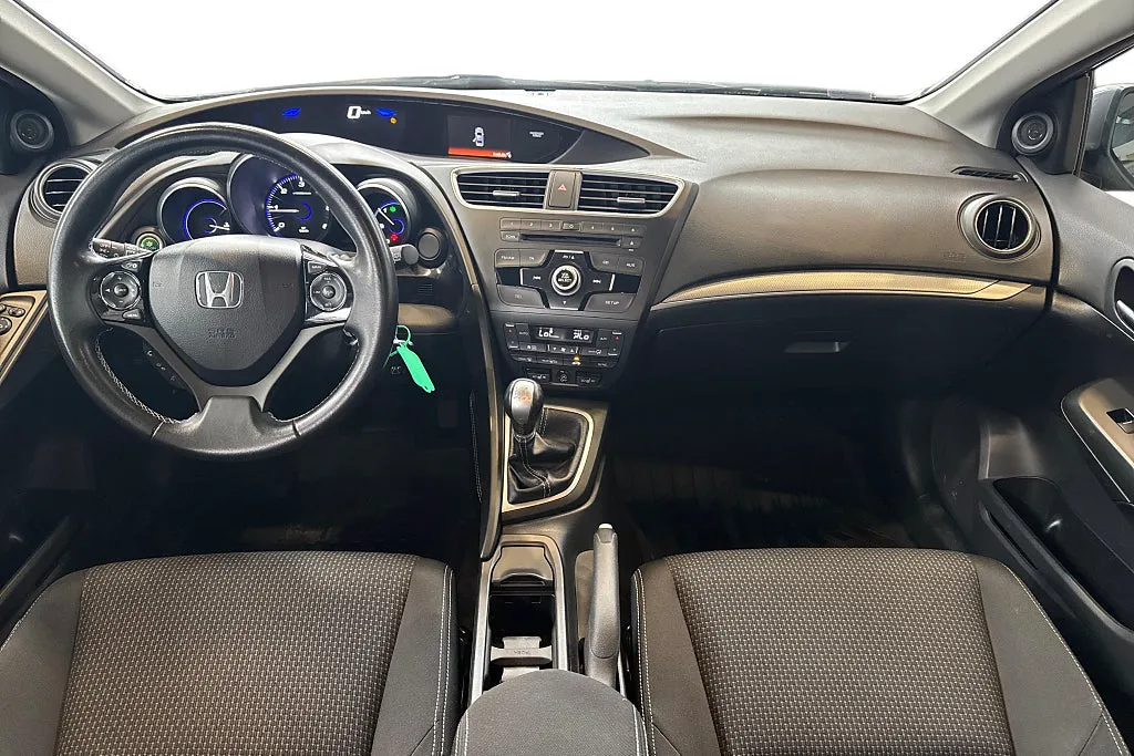 Vehicle image 10