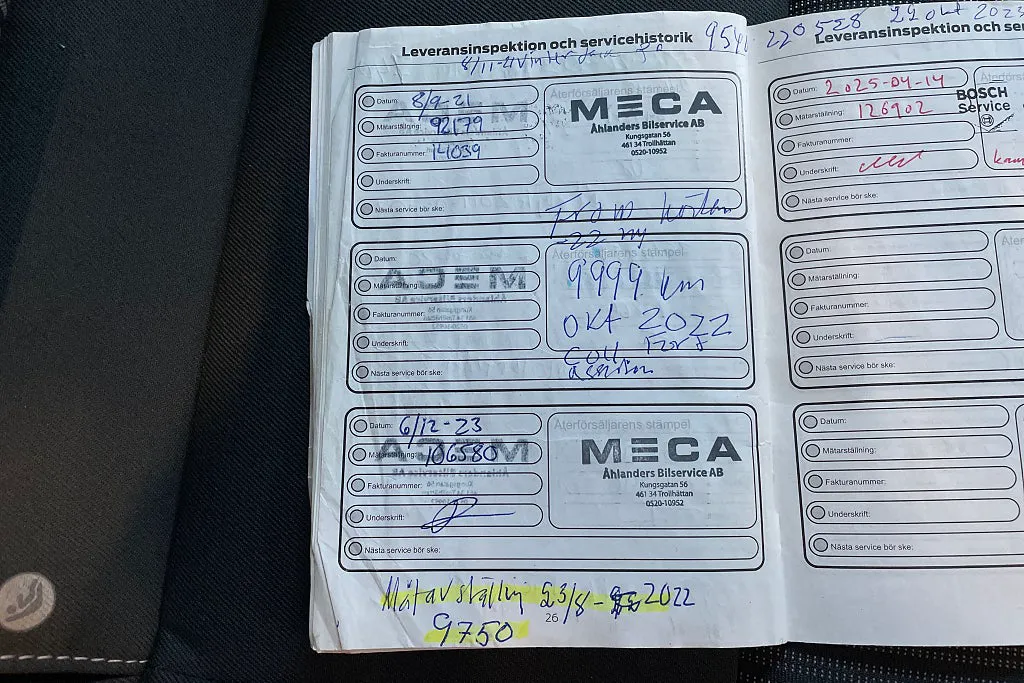 Vehicle image 22