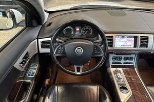 Jaguar XF bild 16