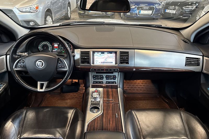 Jaguar XF bild 15
