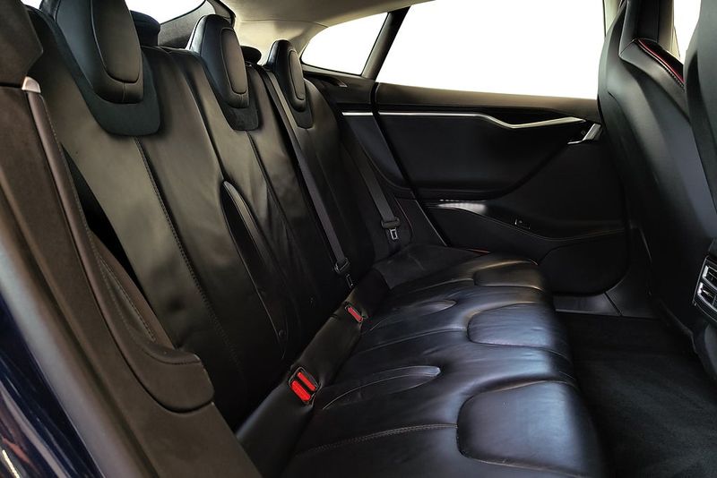 Tesla Model S bild 12