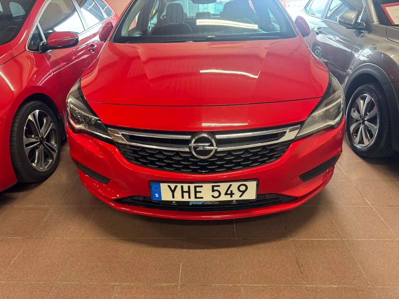 Vehicle image 9