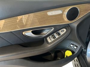 Mercedes GLC250 bild 17
