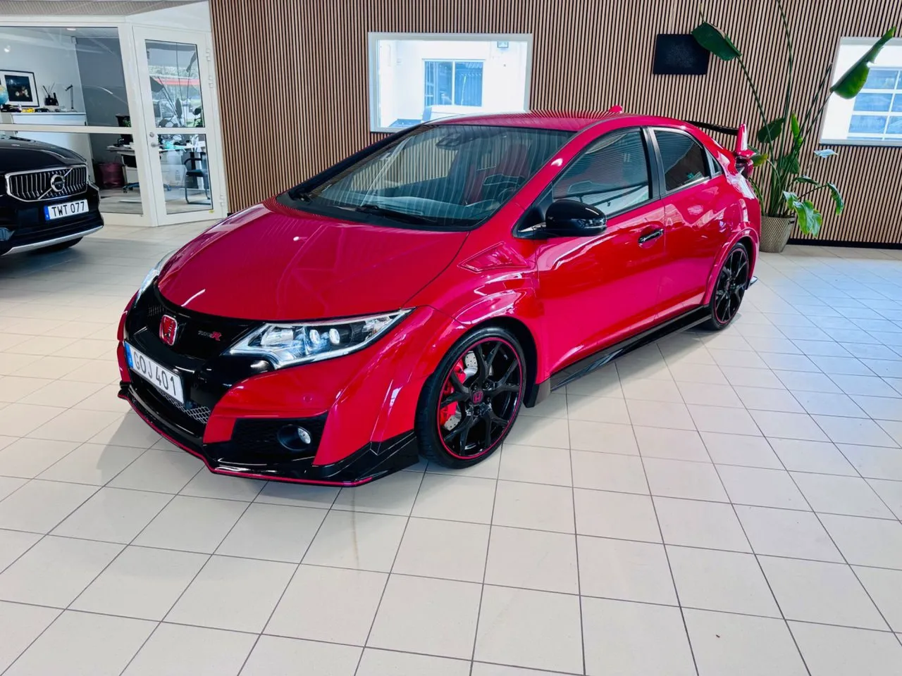 Vehicle image 11