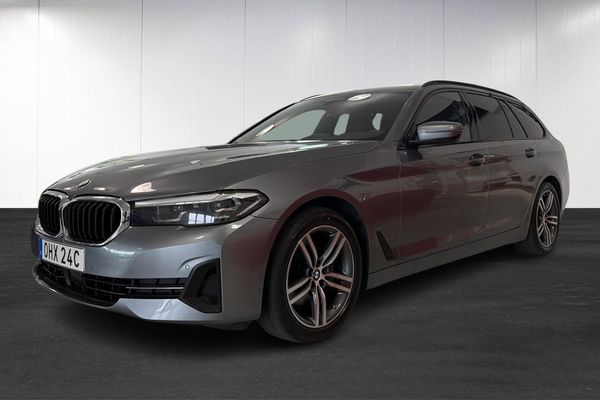 BMW 520 d xDrive Steptronic Touring / KEYLESS / DRAG - 2022