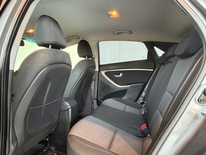Hyundai i30 bild 7
