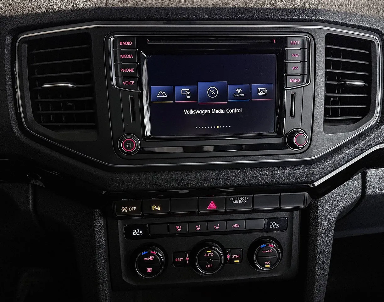 Vehicle image 16