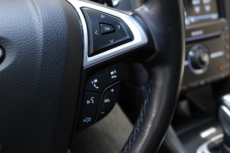 Ford Mondeo bild 26