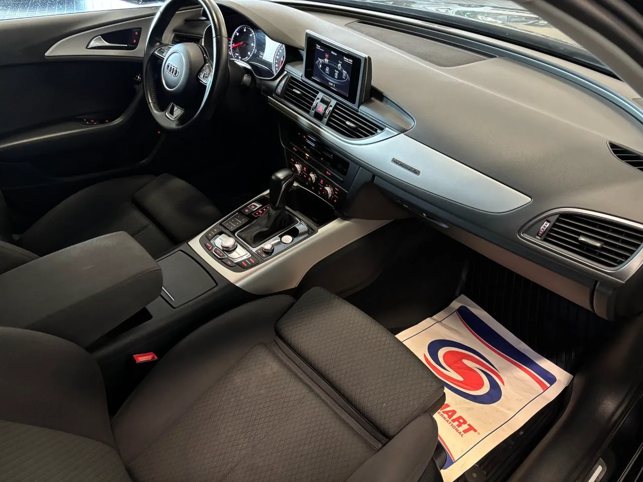 Vehicle image 18