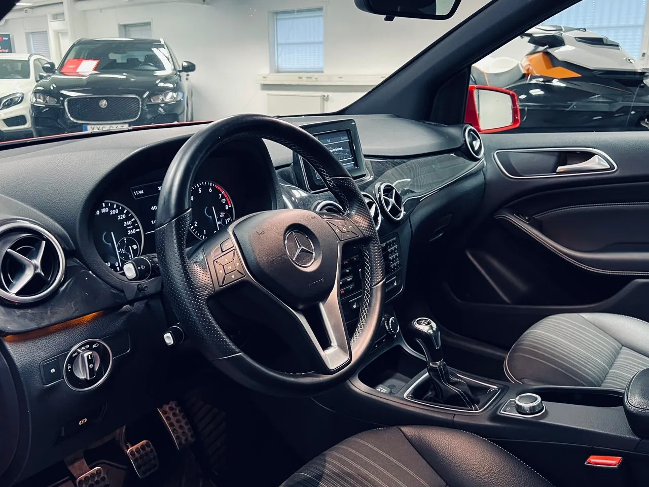 Vehicle image 8