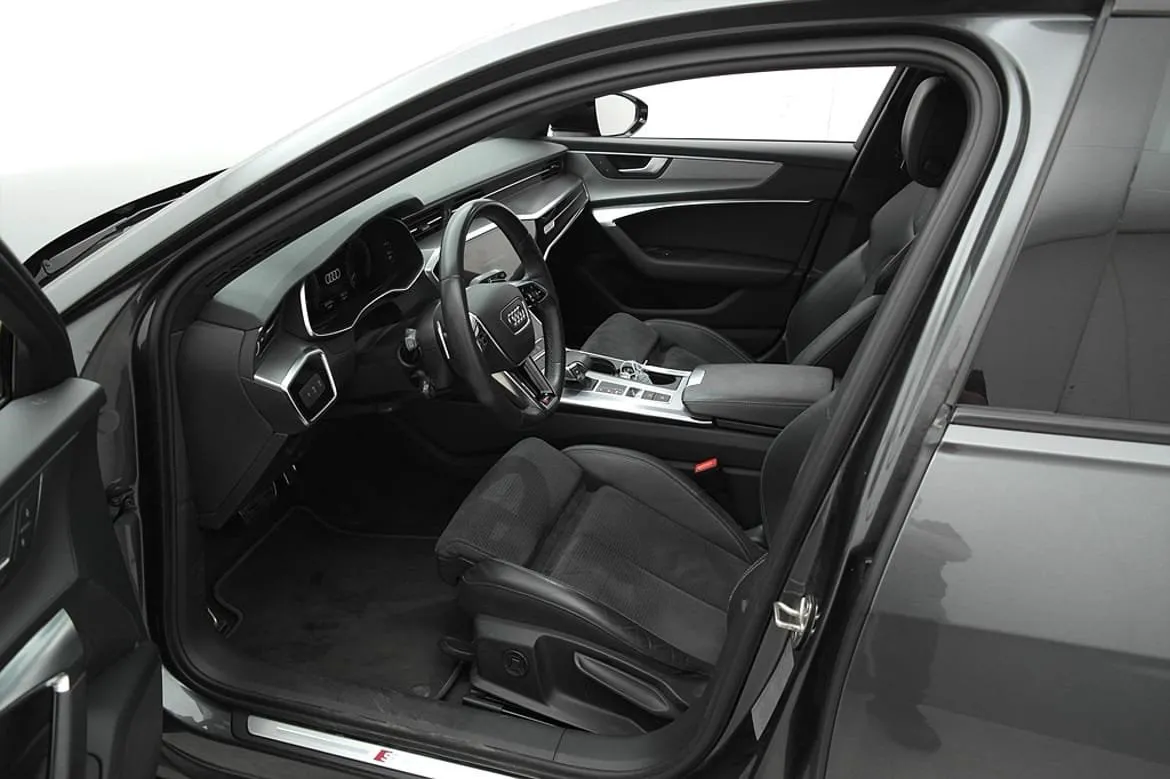 Vehicle image 18