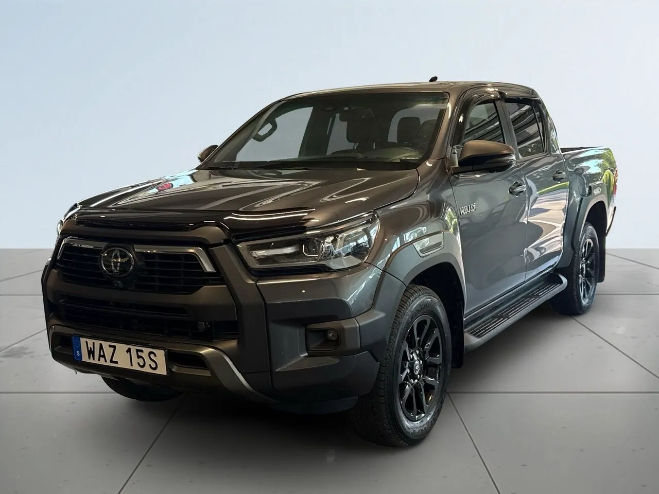 Vehicle image 15