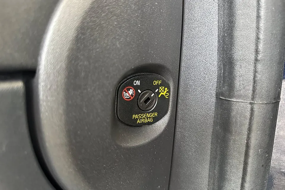 Vehicle image 21