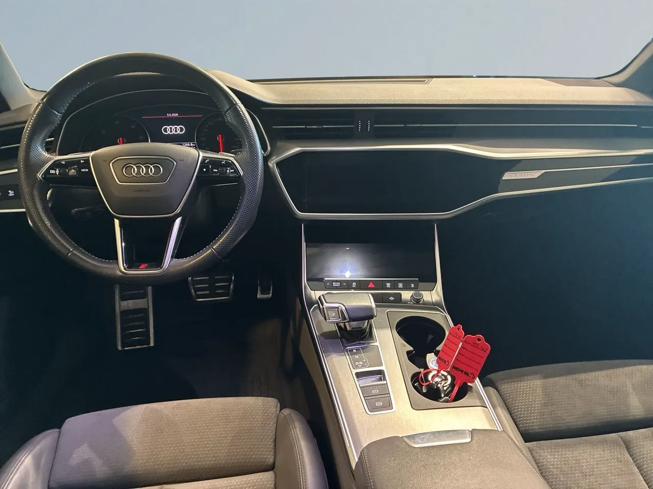 Vehicle image 7