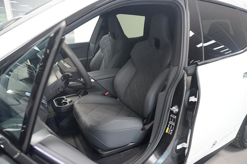 BMW iX bild 7