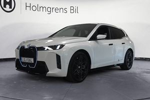 BMW iX bild 1