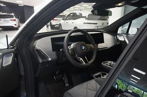 BMW iX bild 4
