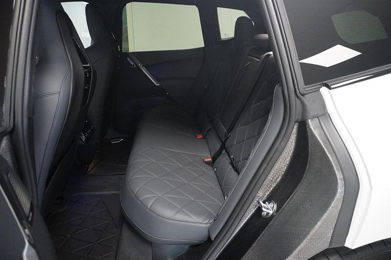 BMW iX bild 8
