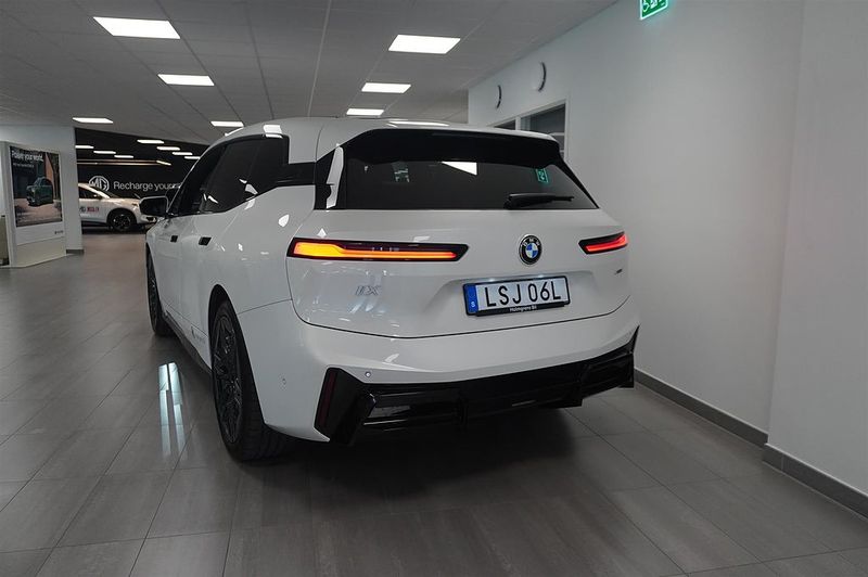 BMW iX bild 6