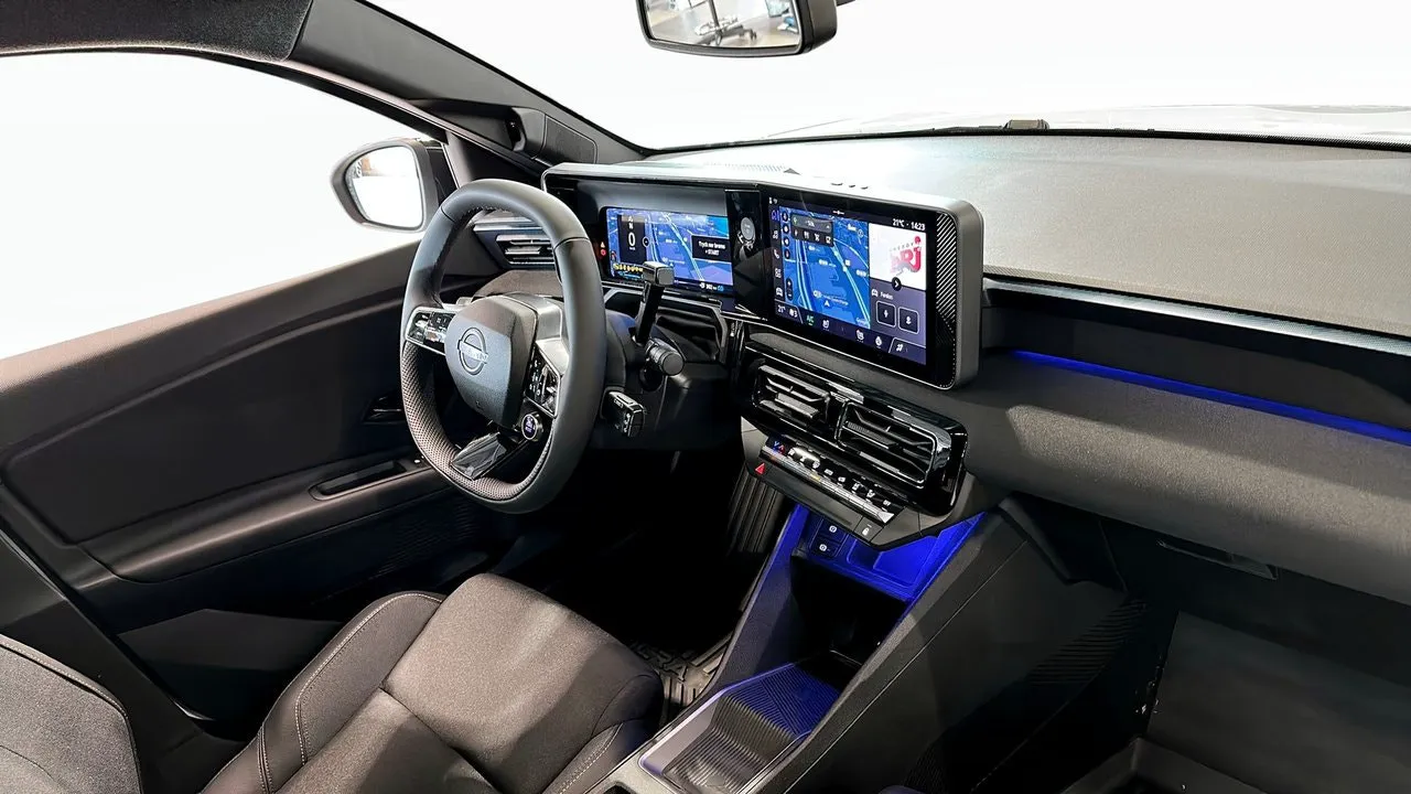 Vehicle image 20