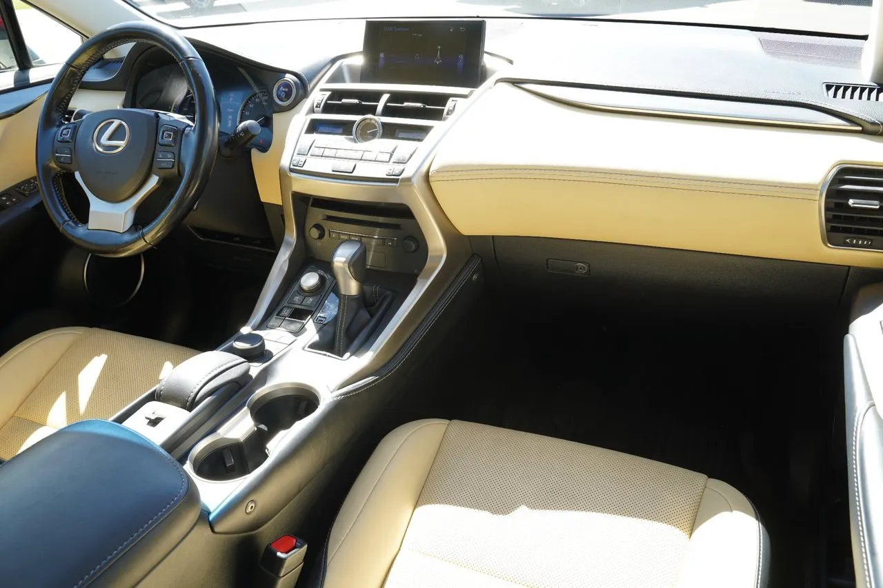 Vehicle image 21