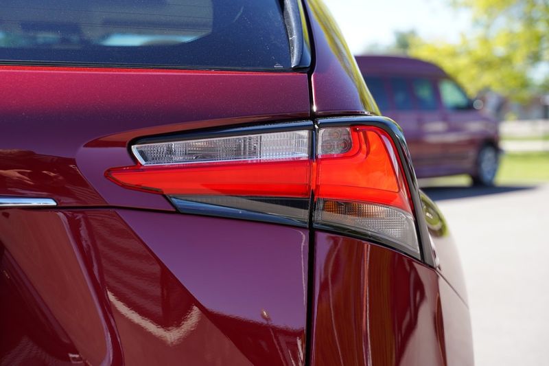Lexus NX bild 4