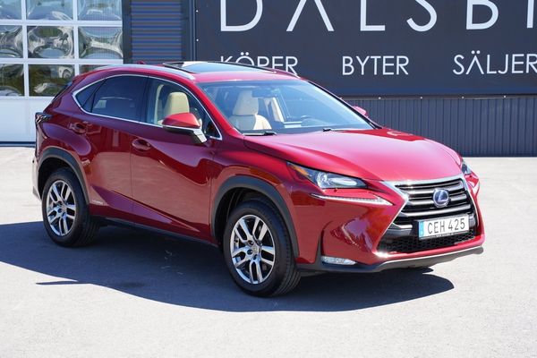 Lexus NX 300h AWD 2.5 E-CVT Executive / Läder / Taklucka - 2017