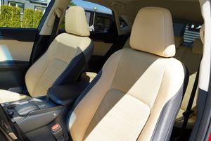 Lexus NX bild 12