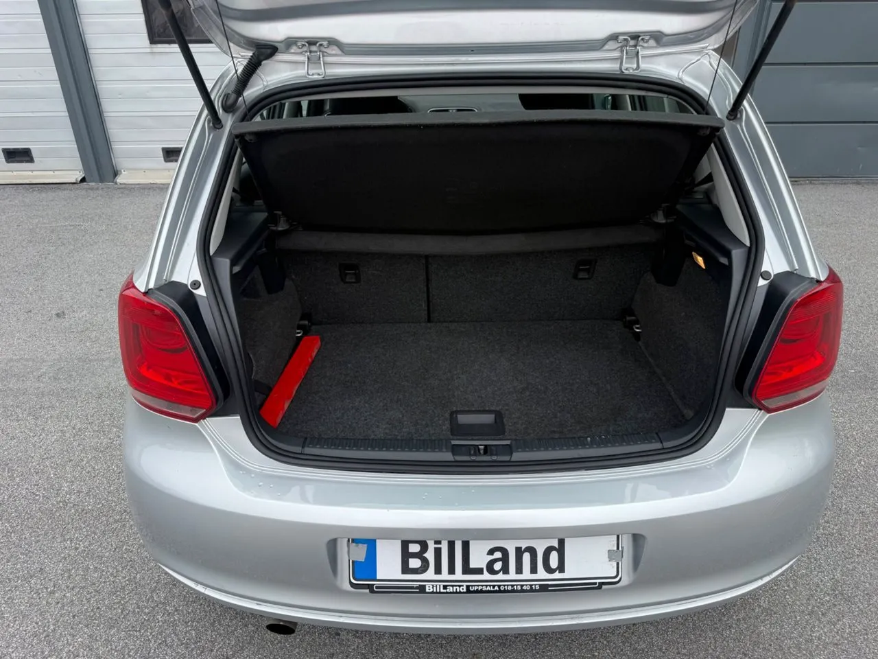 Vehicle image 8