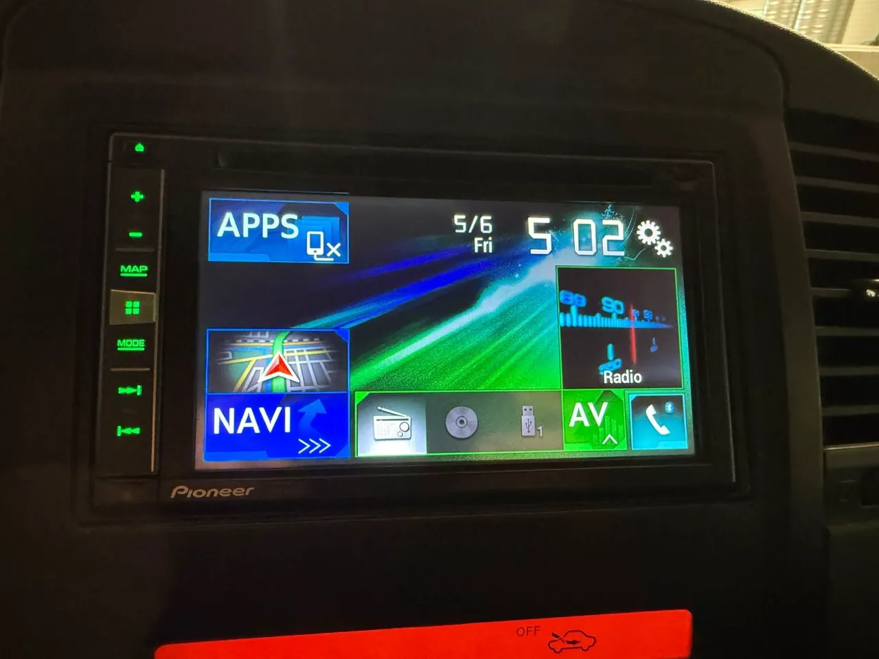Vehicle image 10