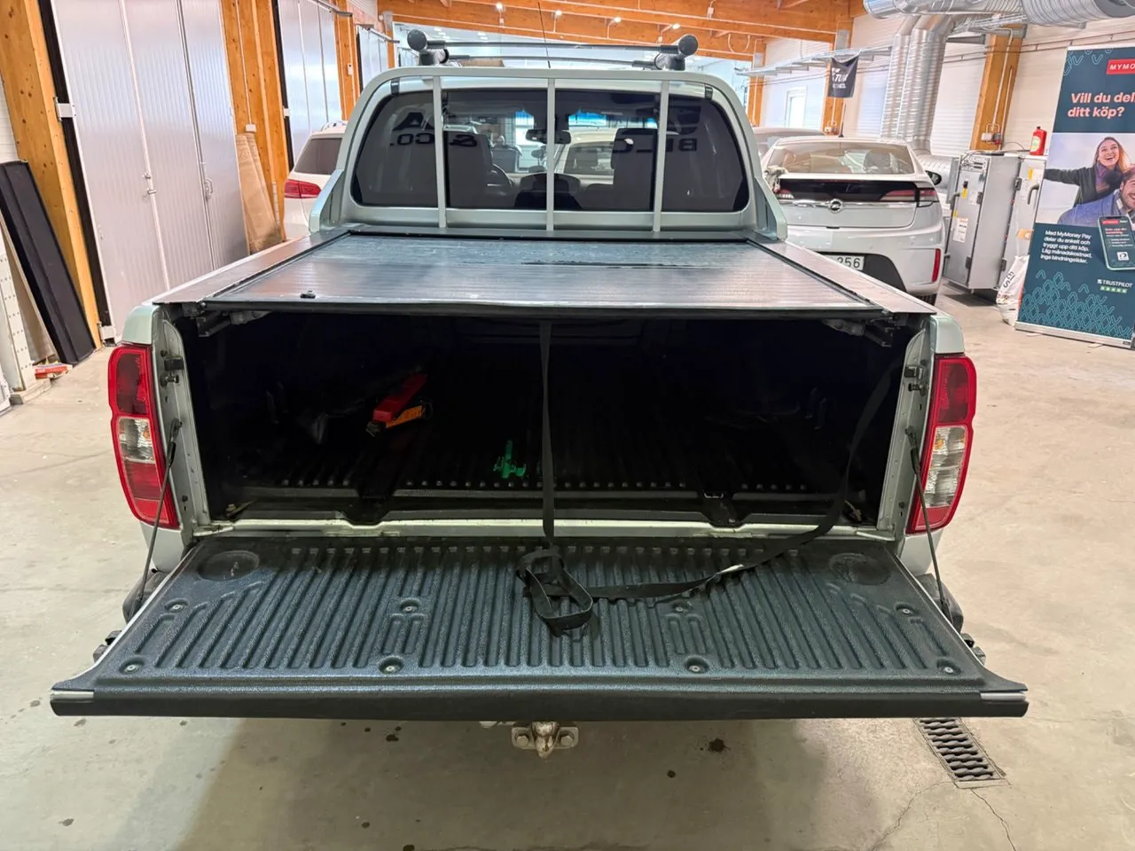 Vehicle image 17
