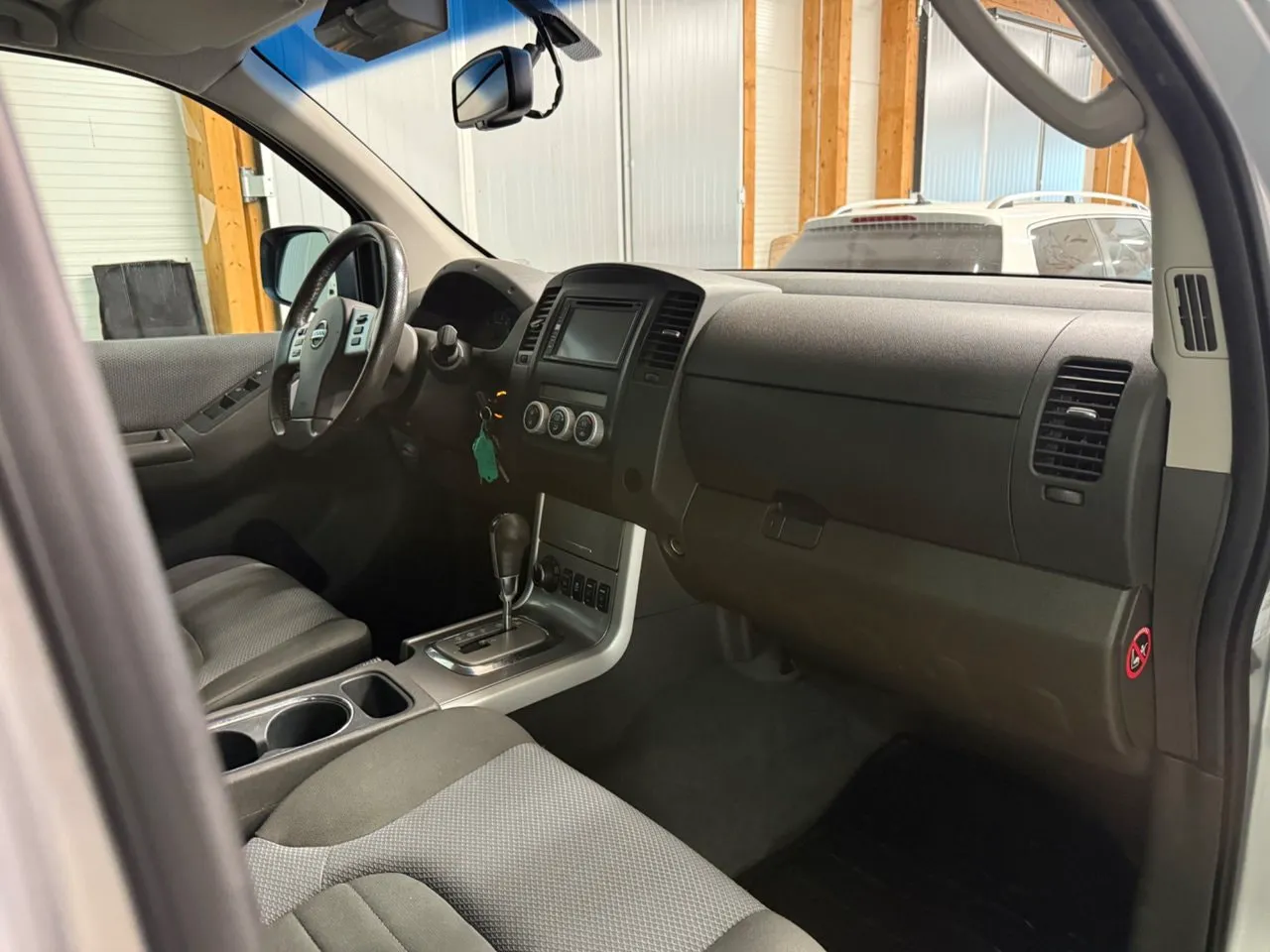 Vehicle image 19