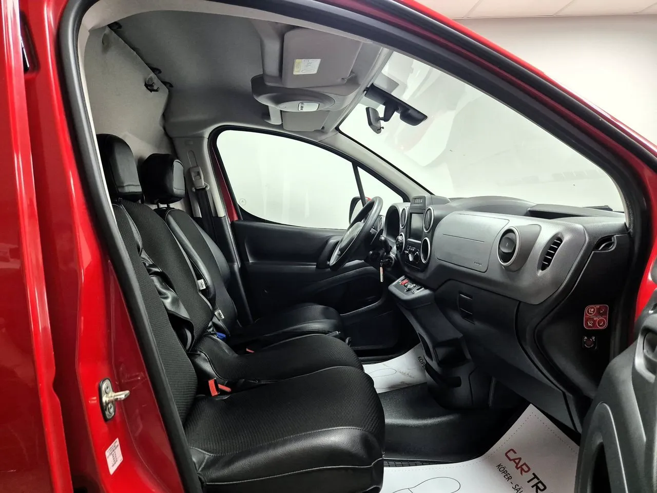 Vehicle image 21