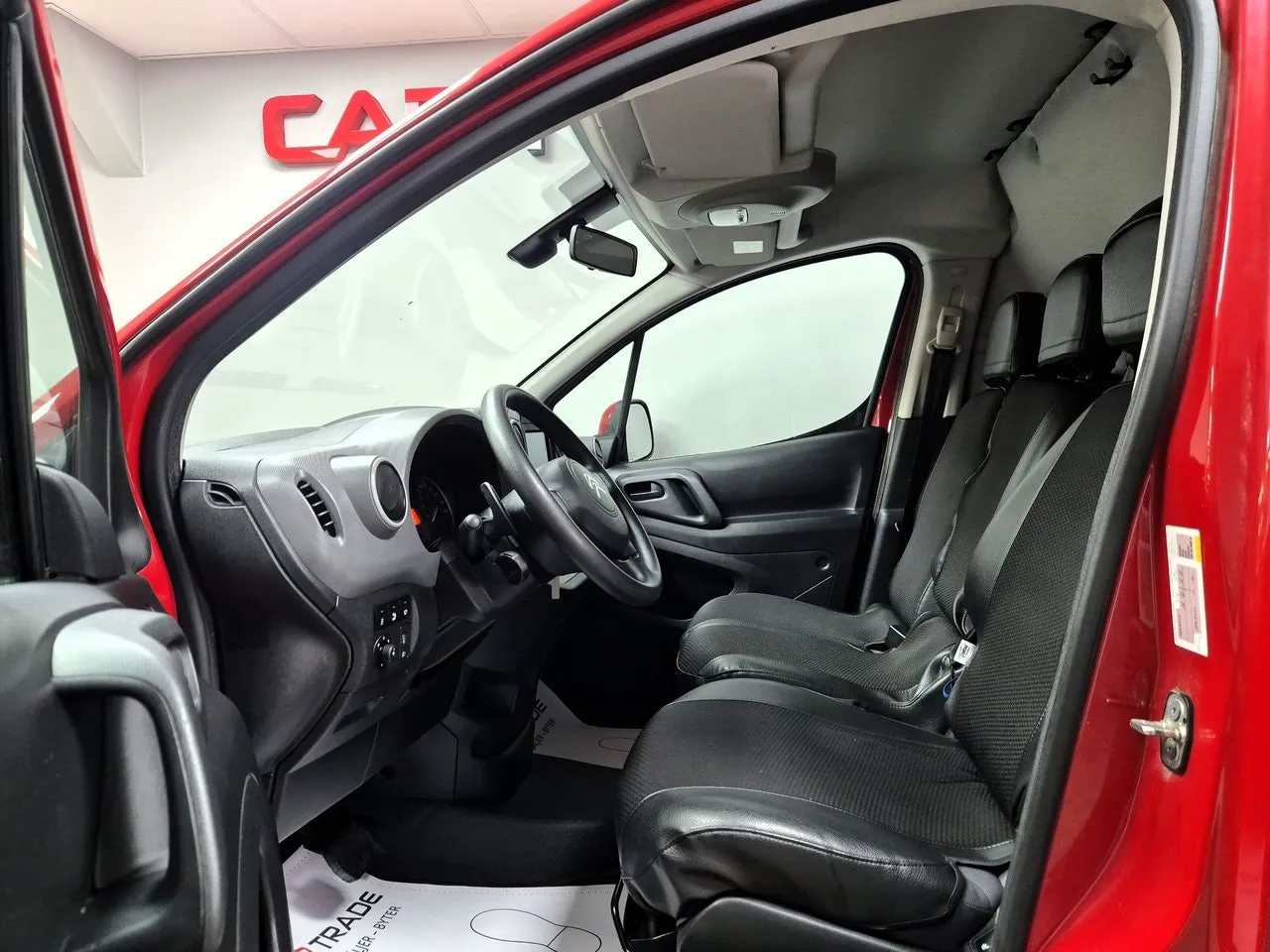 Vehicle image 10