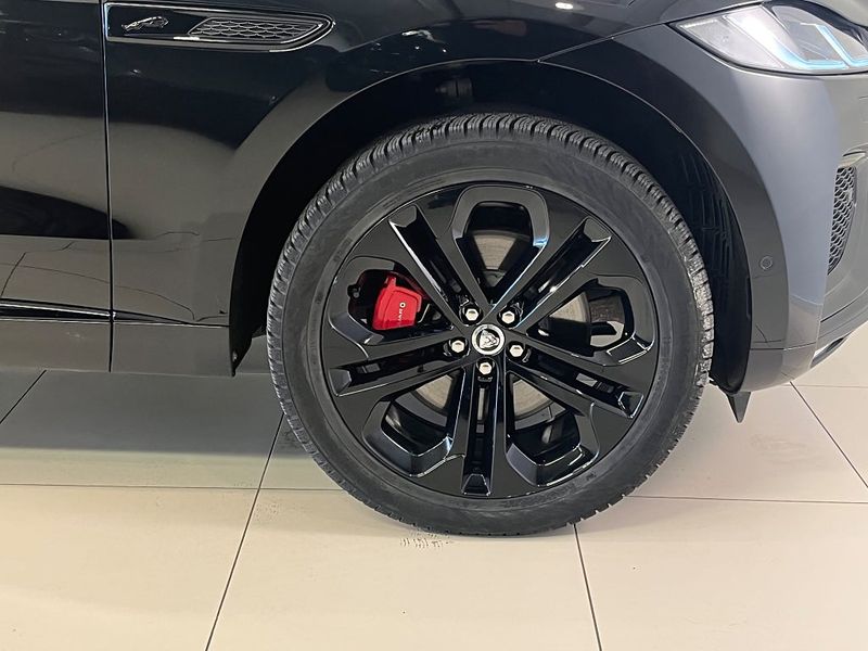 Jaguar F-Pace bild 8