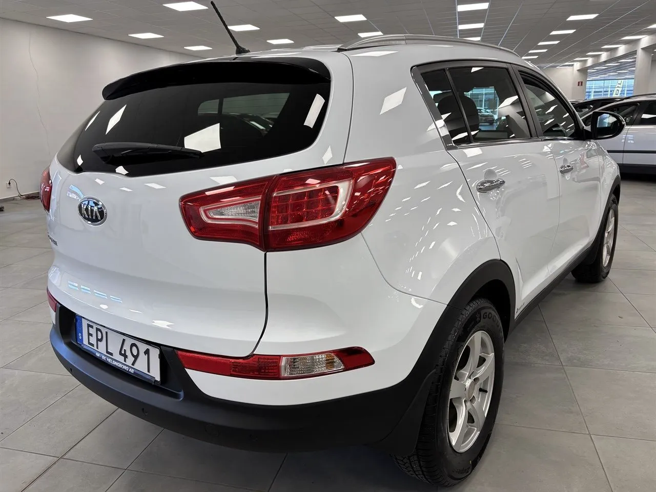 Vehicle image 2
