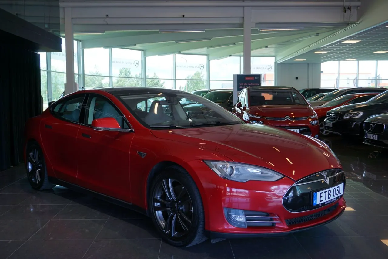 Vehicle image 1