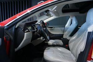 Tesla Model S bild 15