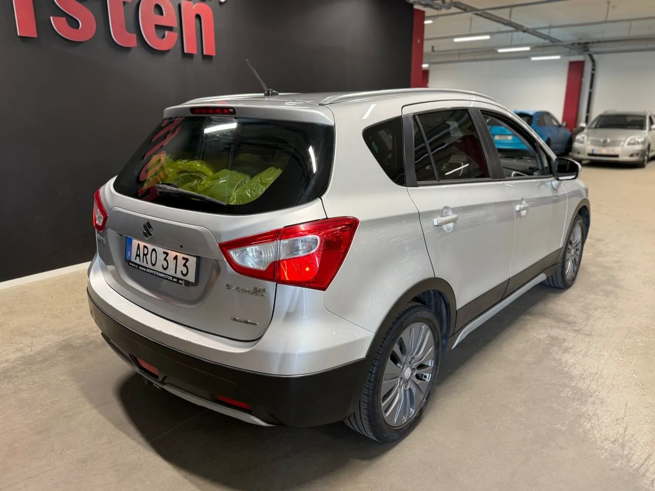 Vehicle image 2