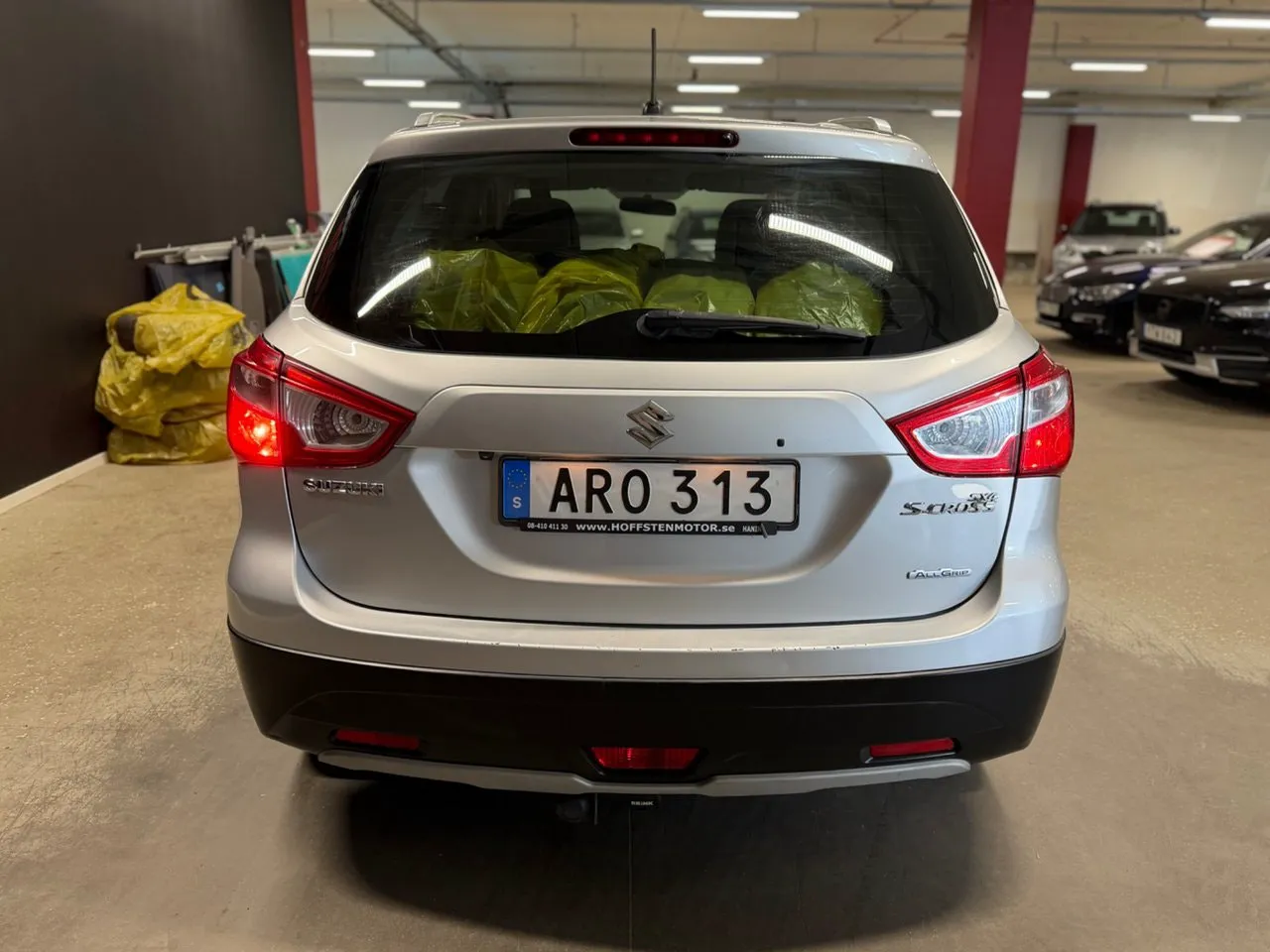 Vehicle image 3