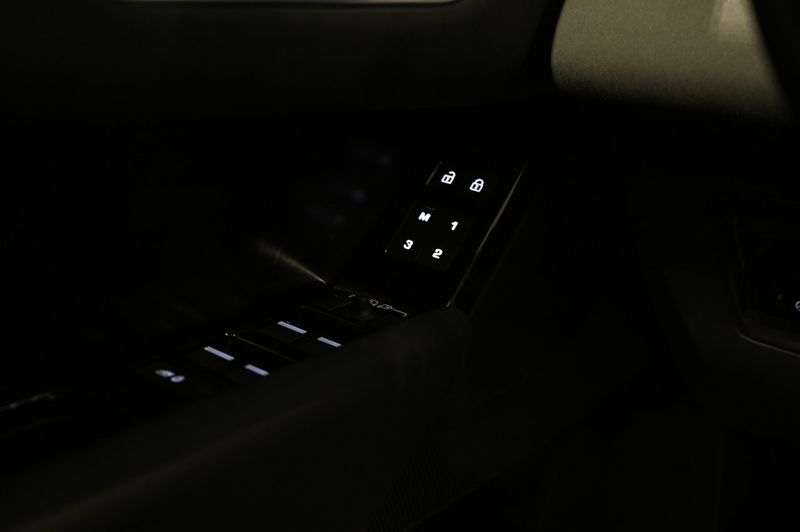 Land Rover Range Rover Velar bild 21