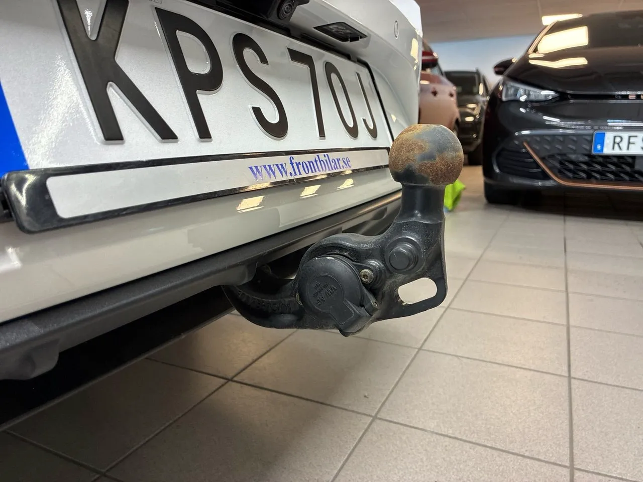 Vehicle image 13