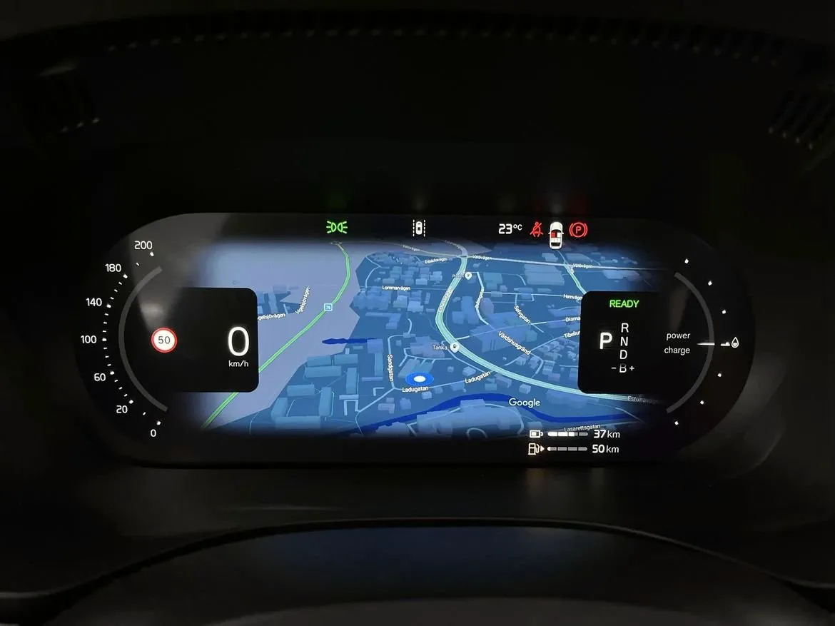 Vehicle image 18