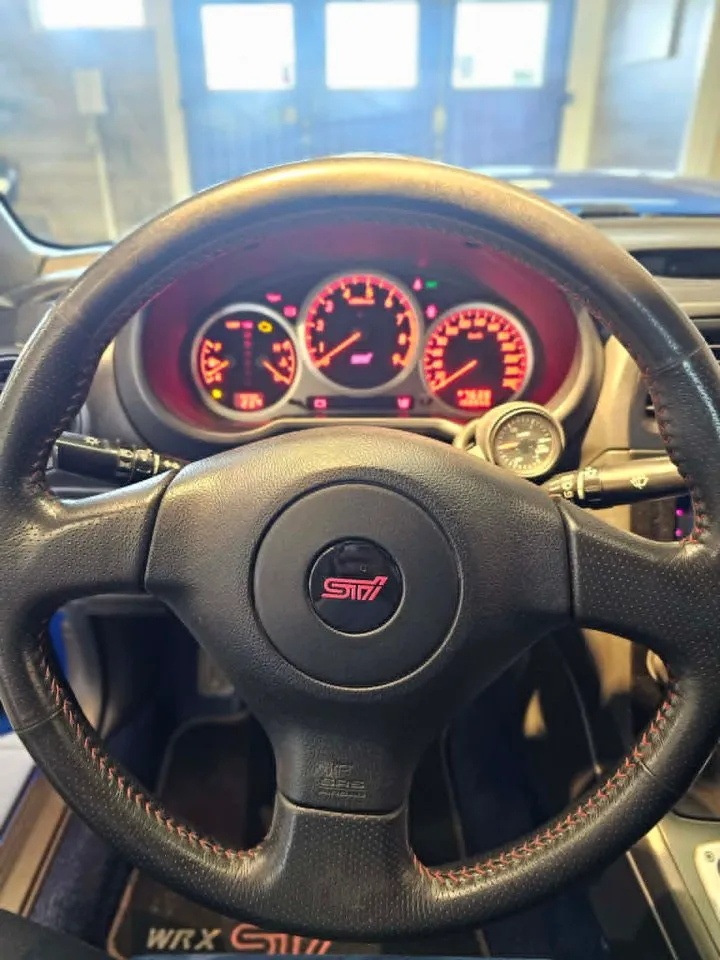 Vehicle image 14